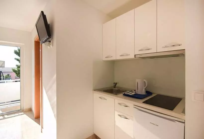 Sunshine Apartments In Baska Voda