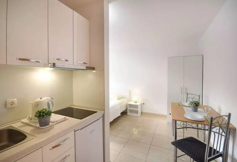 Sunshine Apartments In Baska Voda