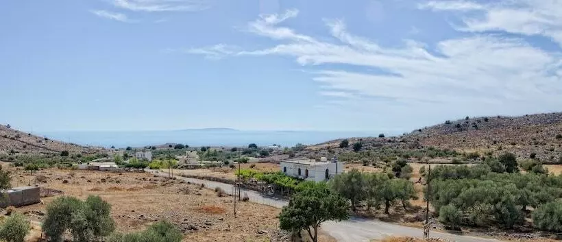 Traditional Apartments Madares