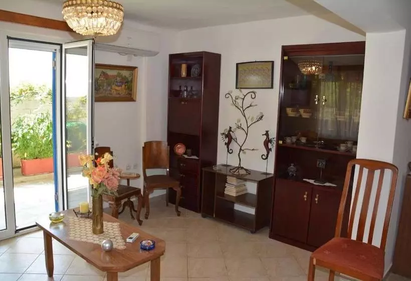 Traditional Summer House In Marmari