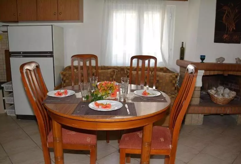 Traditional Summer House In Marmari