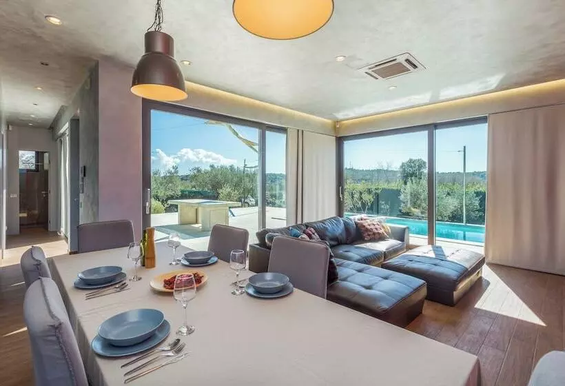 Villa Lagoderan