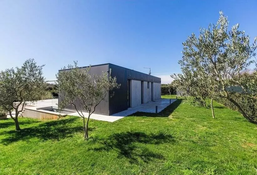 Villa Lagoderan