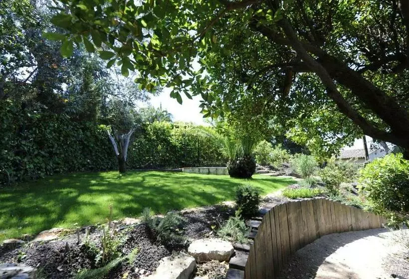 Villa With Magic View Of Bay Of Saint Tropez