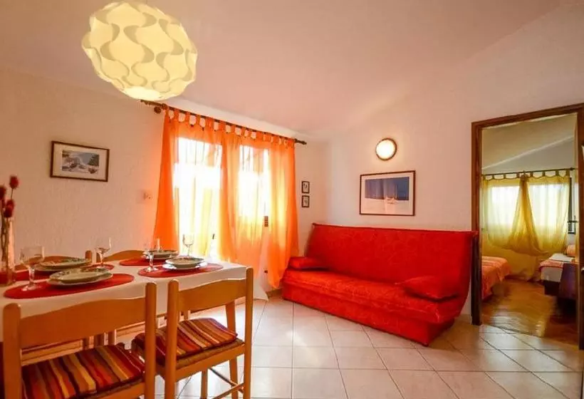 Apartments Zrinka 793