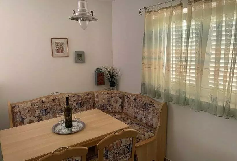 Apartment King