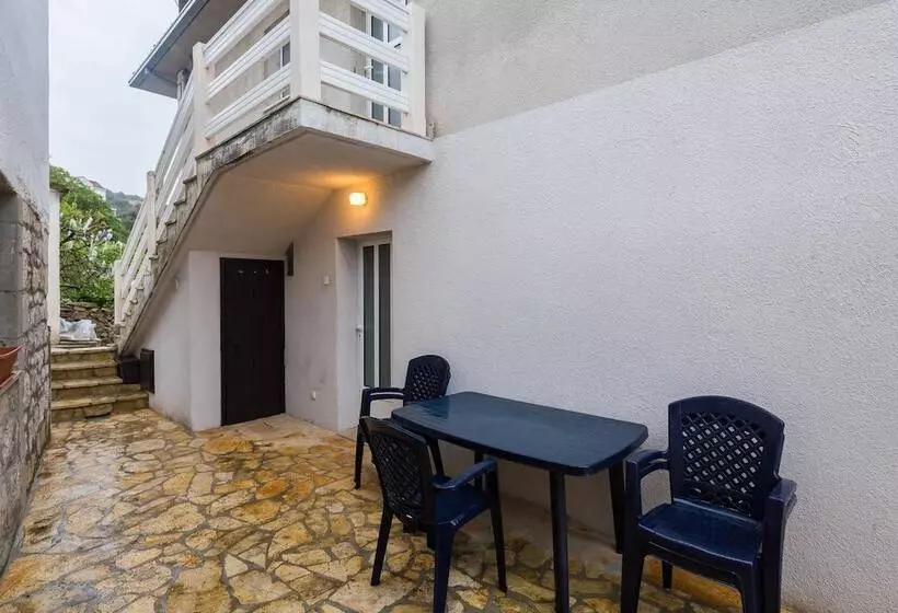 Apartments Marija Brac