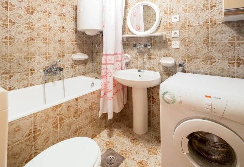 Apartments Marija Brac