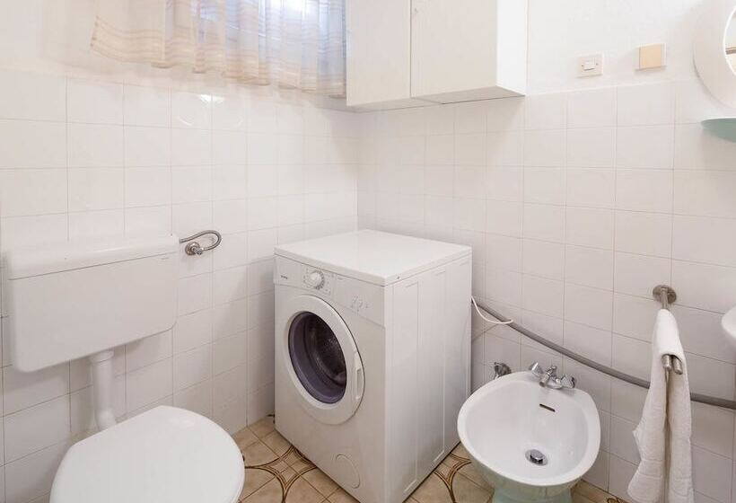 Apartments Marija Brac