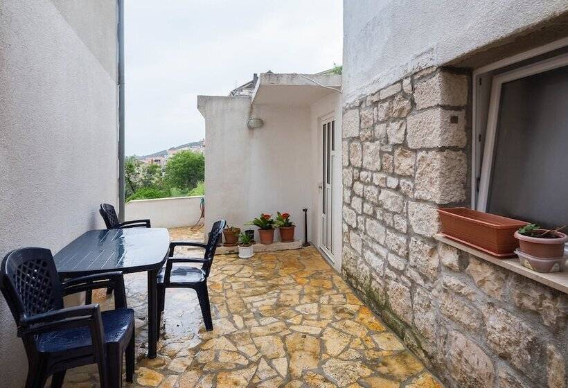 Apartments Marija Brac