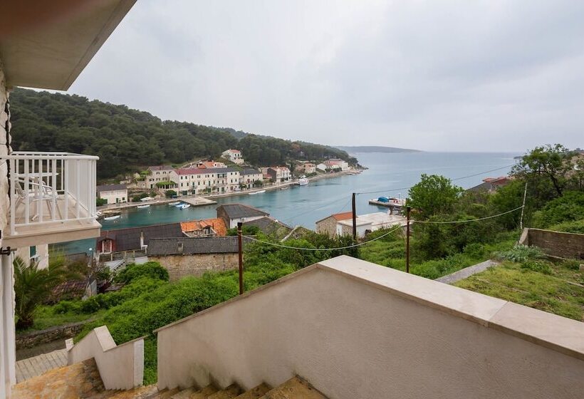 Apartments Marija Brac