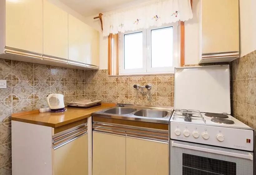 Apartments Marija Brac