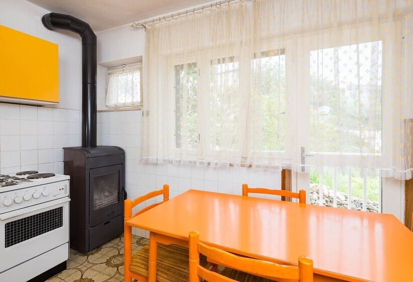 Apartments Marija Brac