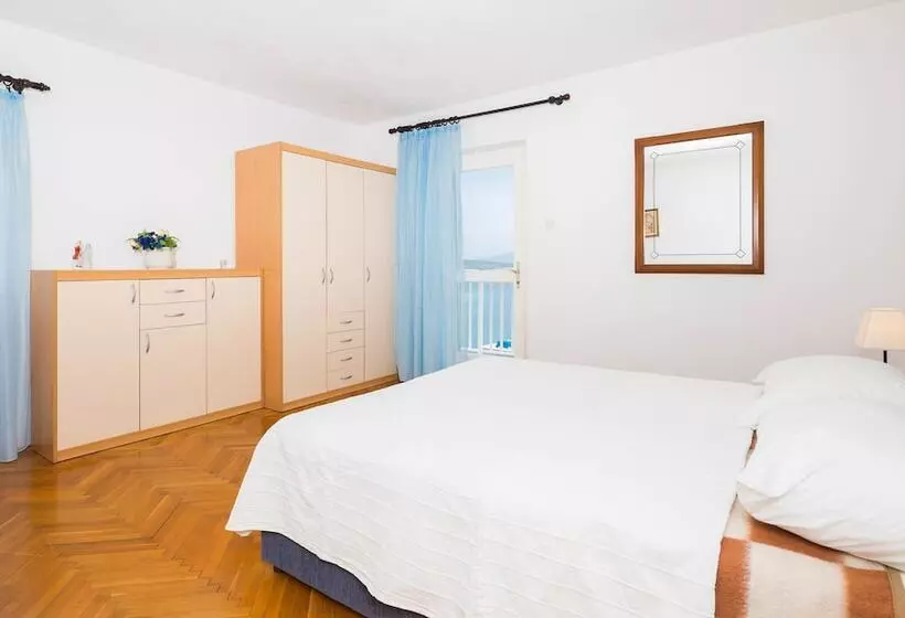 Apartments Marija Brac