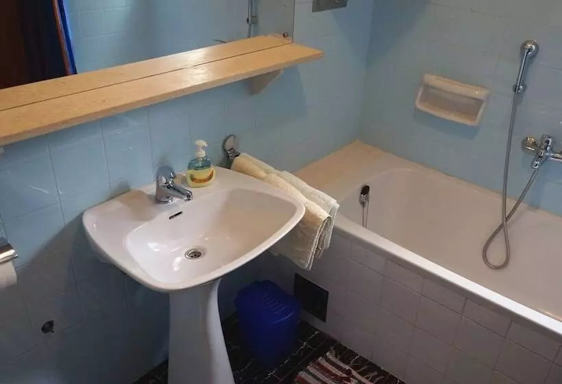 Majatalo Guest House Medine