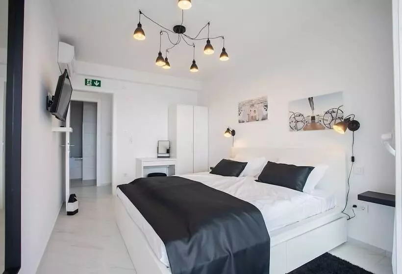 Villa Compass Luxury In A Natural Bay