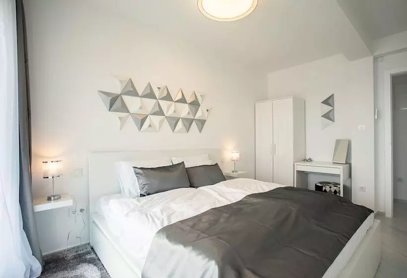 Villa Compass Luxury In A Natural Bay