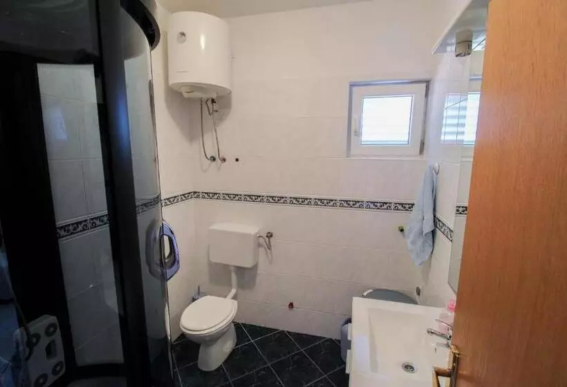 Apartments Mladen