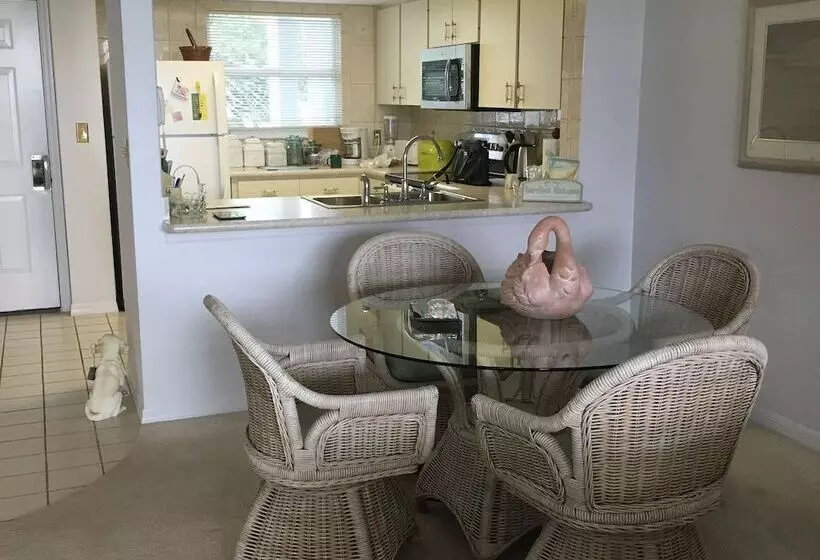 Eagle Cay Condo