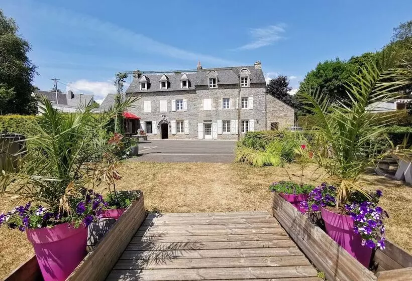 Hotelli Camping Du Manoir De Penn Ar Ster