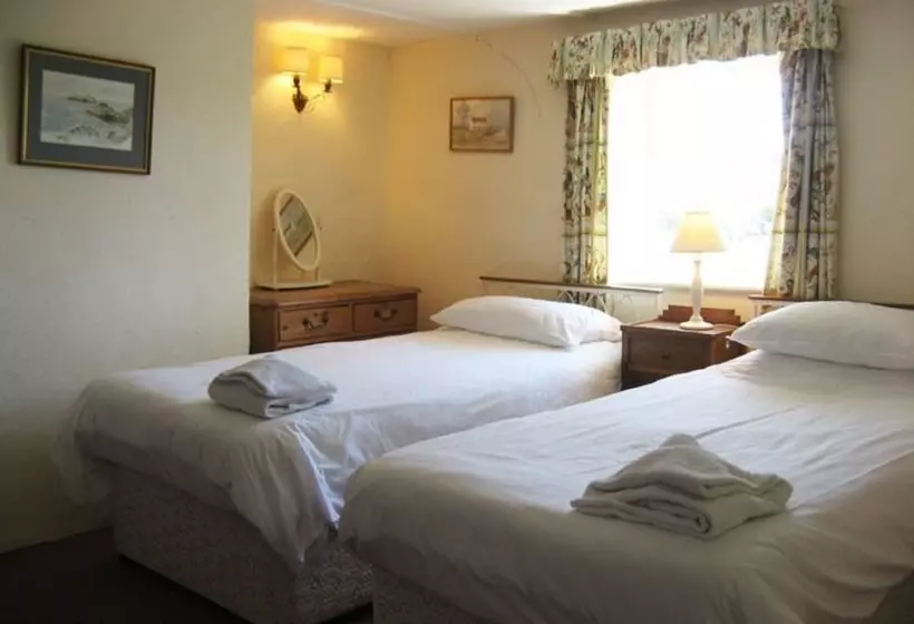 Island House...unique Situation With Harbour Views