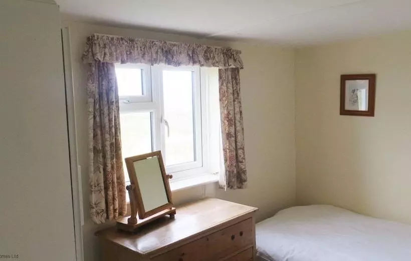 Island House...unique Situation With Harbour Views