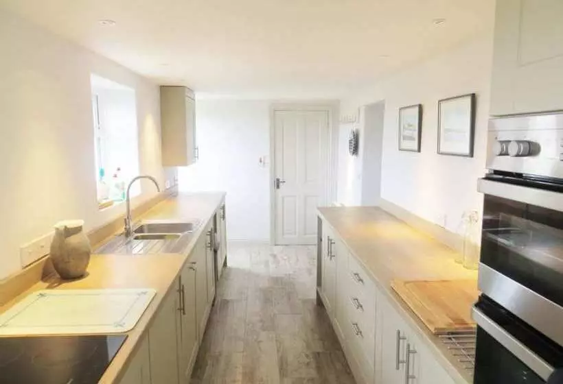 Island House...unique Situation With Harbour Views