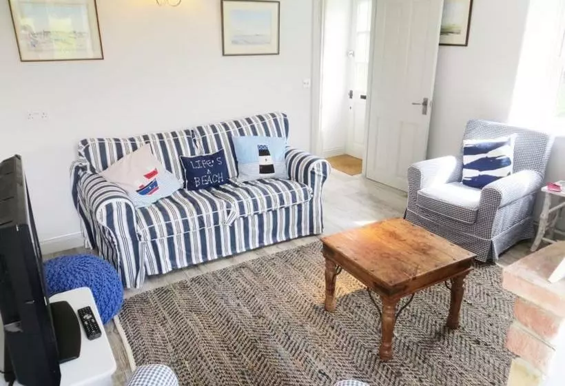 Island House...unique Situation With Harbour Views