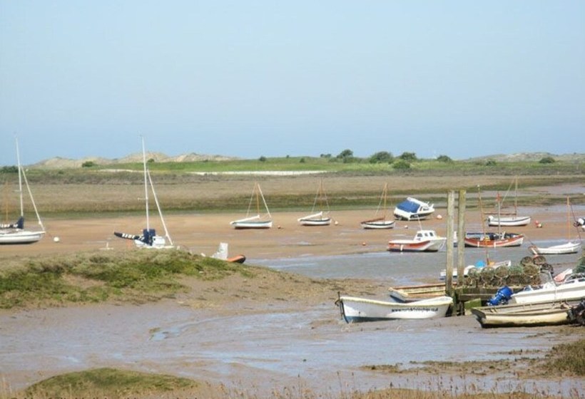 Island House...unique Situation With Harbour Views