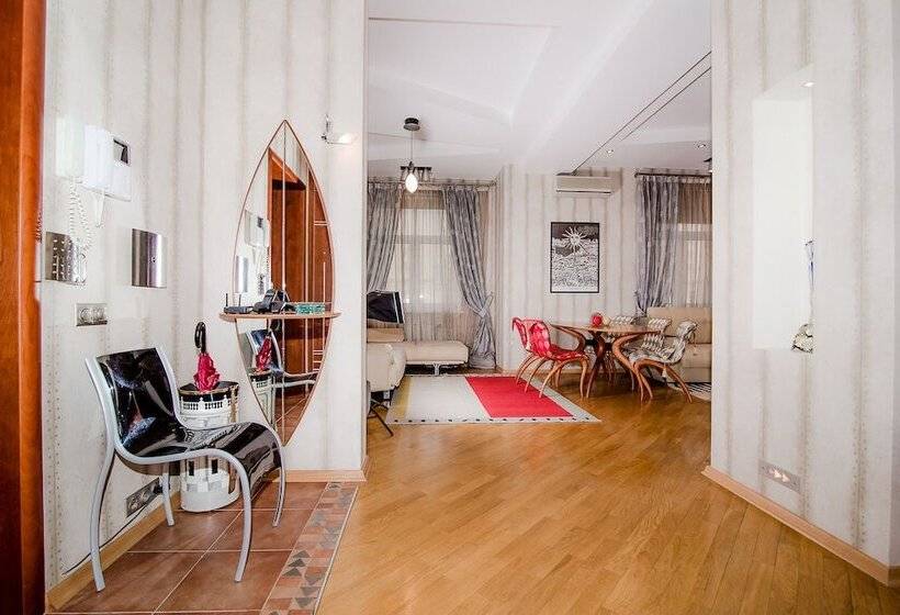 Apartexpo On Kutuzovsky 35 30