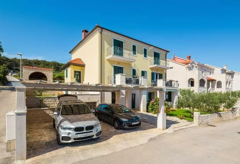 Villa Edo Charme Homes