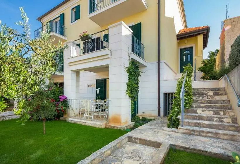 Villa Edo Charme Homes