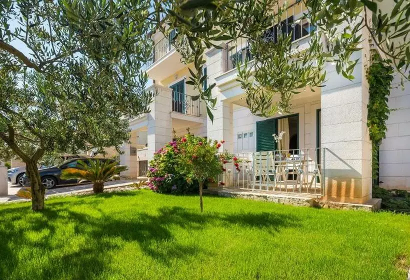 Villa Edo Charme Homes