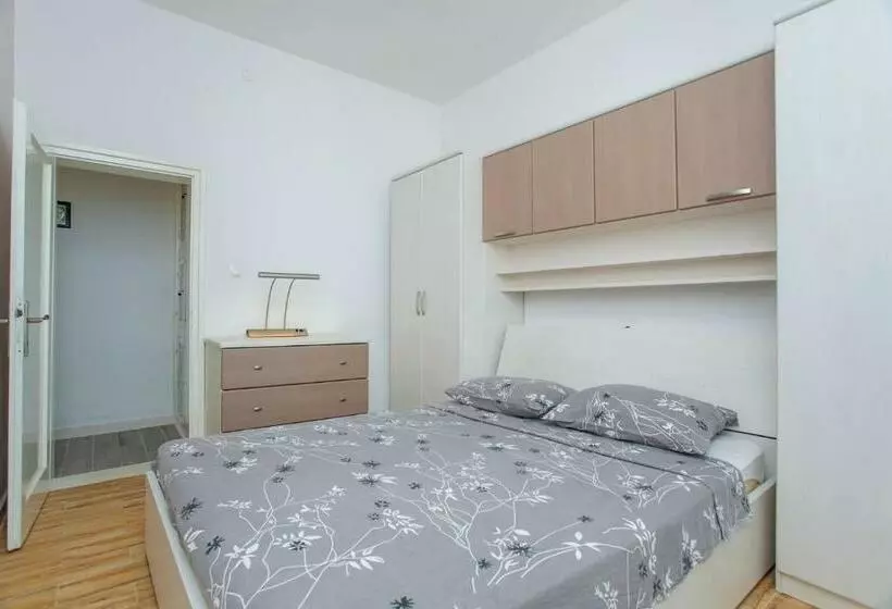 House Ivica