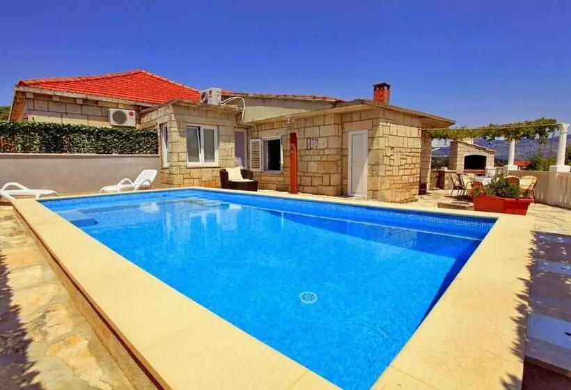 House Ivica