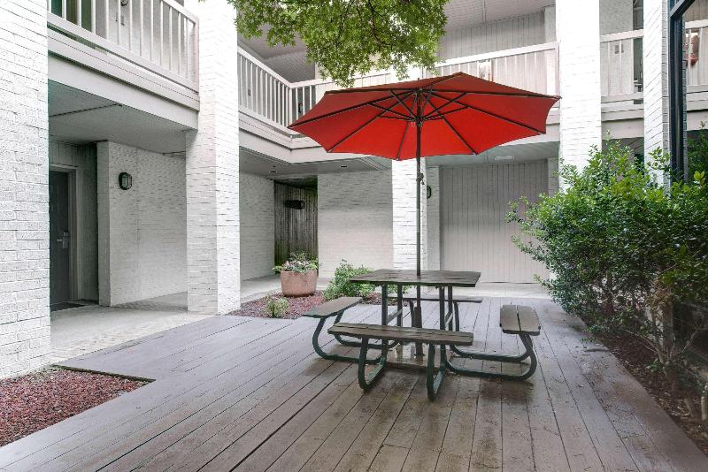 هتل Value Suites Extended Stay Arlington