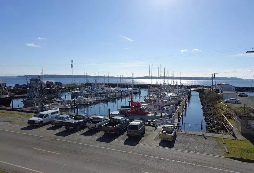 בית מלון כפרי Harborside Inn