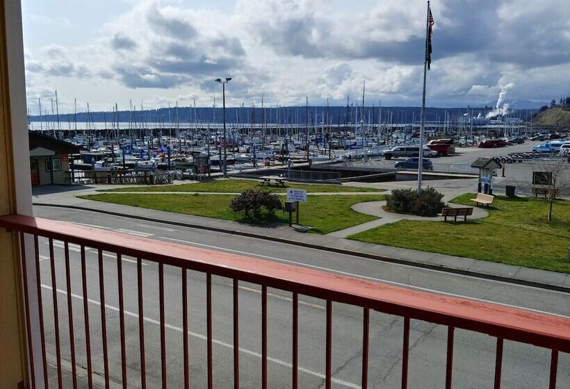 فندق Harborside Inn