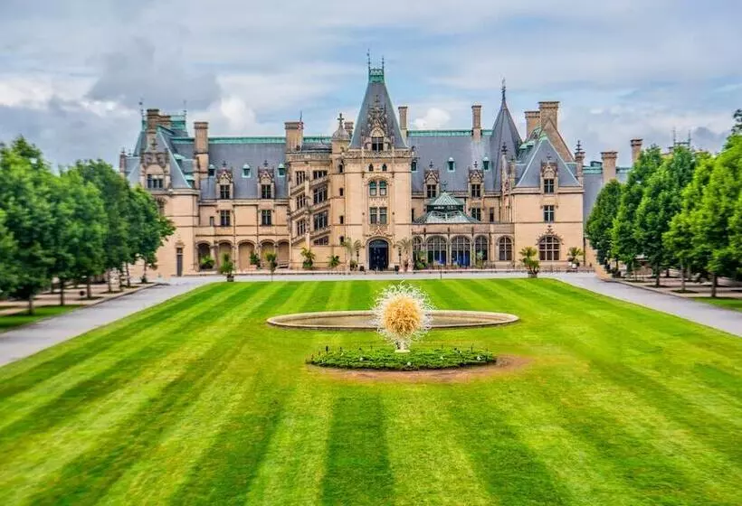 Haywood Park Hotel, Ascend Hotel Collection