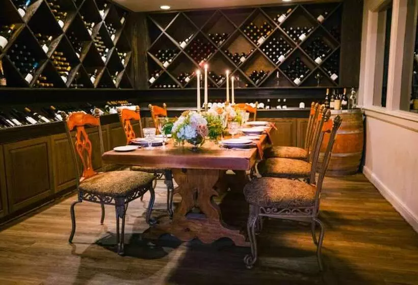 Haywood Park Hotel, Ascend Hotel Collection