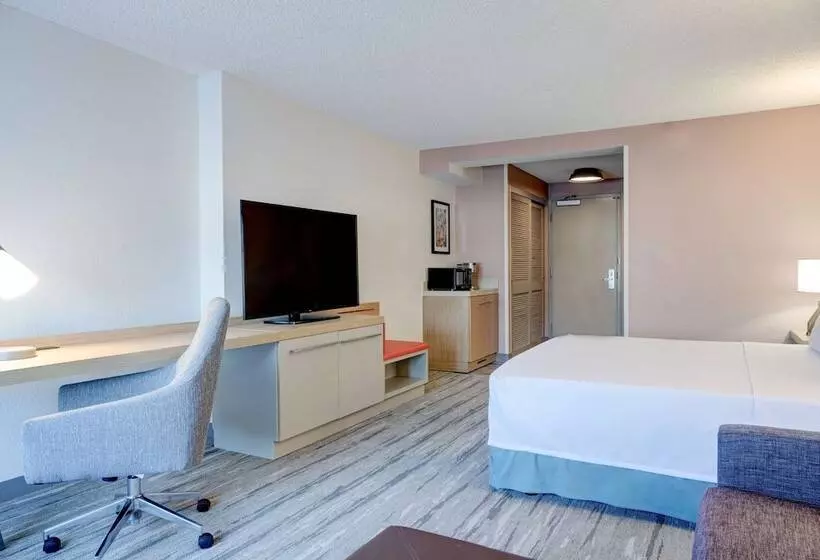 هتل Hilton Garden Inn Anaheim Garden Grove