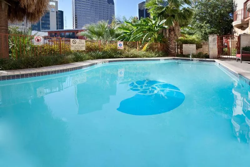 هتل Indigo San Antonio Riverwalk, An Ihg