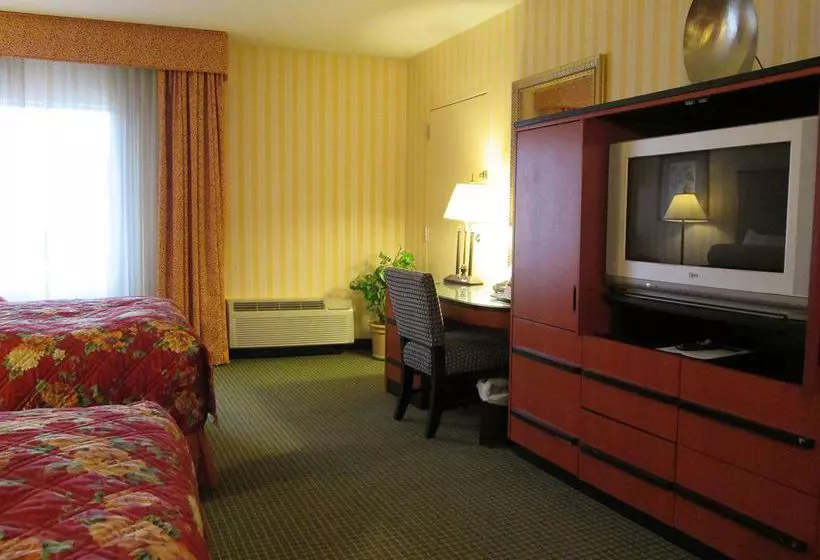 Отель The Met Troy