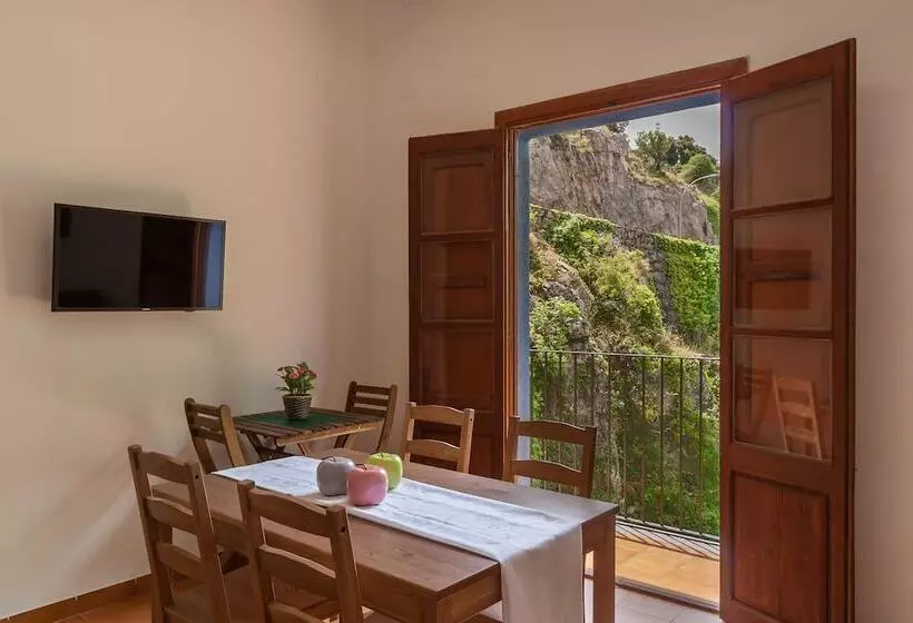 Apartamentos En L Avella