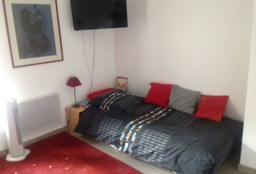 تختخواب و صبحانه Chambres D Hôtes Des Tourelles