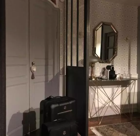 تختخواب و صبحانه Suite La Pérouse