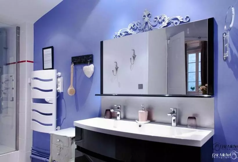 تختخواب و صبحانه Suite La Pérouse