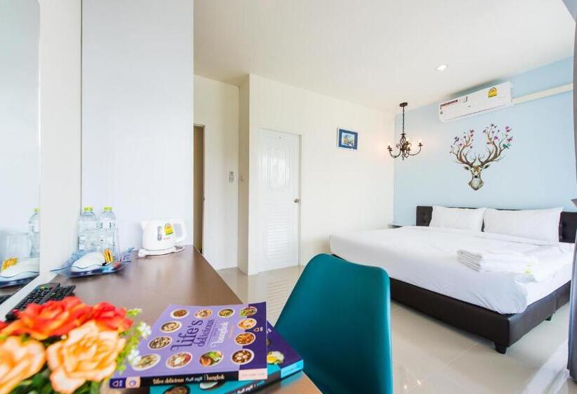 פונדק Slowlife Beach