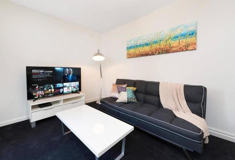 Melbourne Beachside Apartment