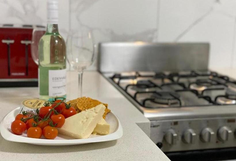 Melbourne Beachside Apartment